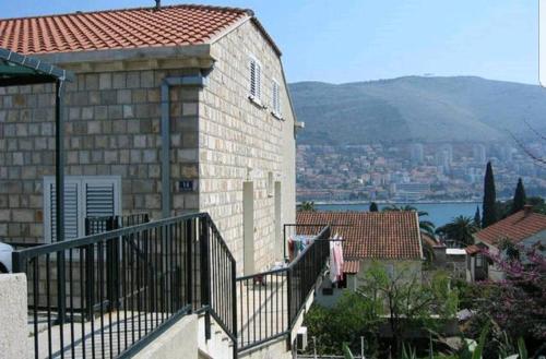 Apartments with parking spaces Dubrovnik - 24190