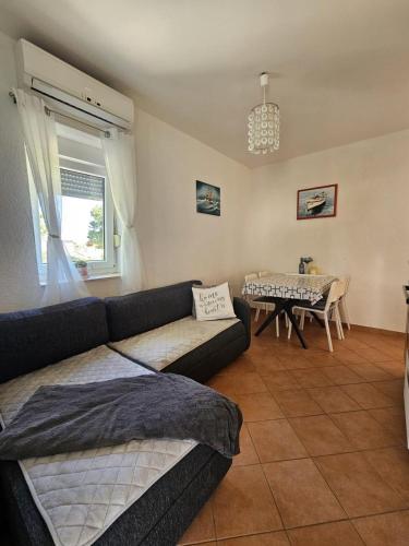 Apartments by the sea Viganj, Peljesac - 24522