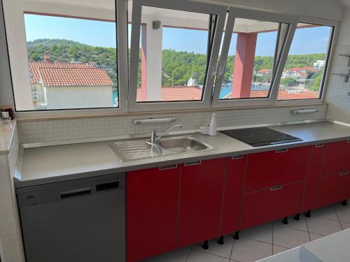 Apartments by the sea Grebastica, Sibenik - 24533