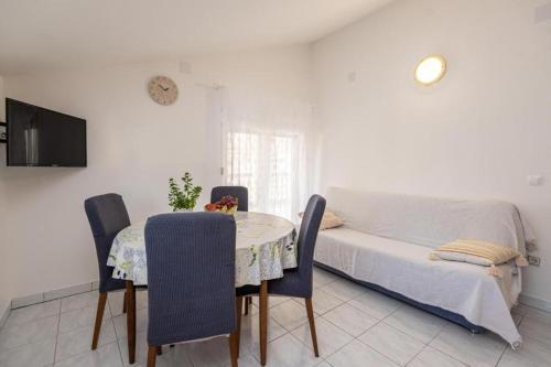 Apartments with parking space Vodice - 24553
