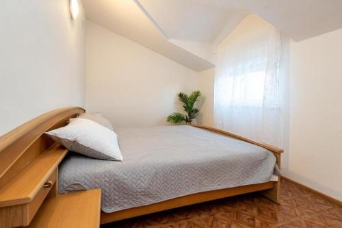 Apartments with parking space Vodice - 24553