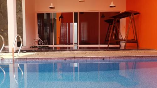 Bazén v ubytování Nukumari villa & Homestay nebo v jeho okolí