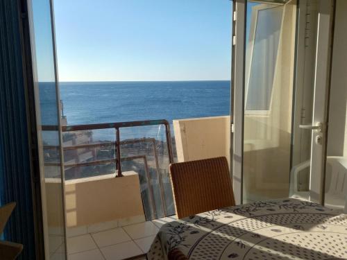 Joli T2 rénové 37m² en front de mer, piscine à Sète - FR-1-472A-314