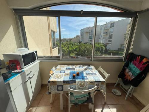 Photo de la galerie de l'établissement Studio cosy au Cap d'Agde pour 2 personnes avec vue sur les bateaux - FR-1-749-102, au Cap d'Agde