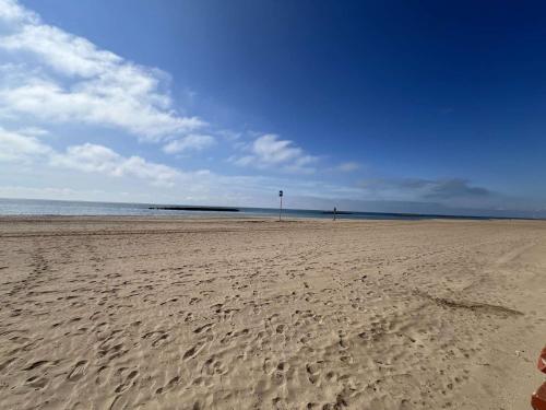Pavillon T3 en bord de mer avec accès plage pour 4 personnes - FR-1-701-93