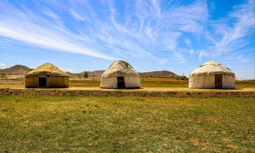 Fotografie z fotogalerie ubytování "Ak-Bulun" Yurt camp v destinaci Imeni Voroshilova