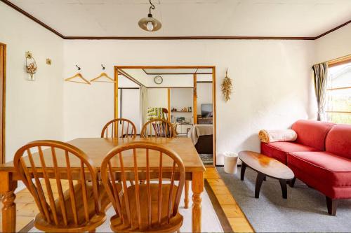 Posezení v ubytování NORD house 自然豊かな家 - Manji Village - 66m2