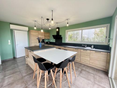 PGH N44 - Grand Duplex Vue Mer, 50 m de la plage