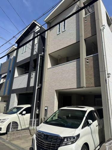 happy818, newly renovated, four rooms, two bathrooms, three toilets, 5 minutes walk from the subway, with garageJapan Osaka Nishinari-ku Entire B&B