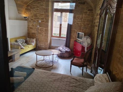 Studio Proche Pont du Gard