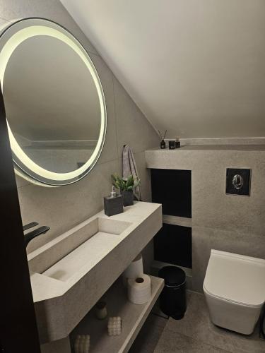 Bany a Rooftop Retreat
