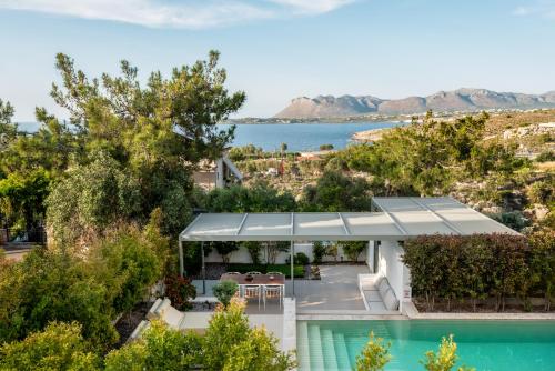 2 sea view Villas as 1 by Chania Living Stories