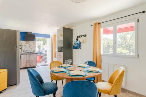 Posedenie v ubytovaní Appartement La Baule Pornichet Terrasse - Cuisine - Calme - Wifi - Parking Gratuit