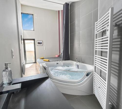 Koupelna v ubytování Villa 6 pers à 500m de la mer