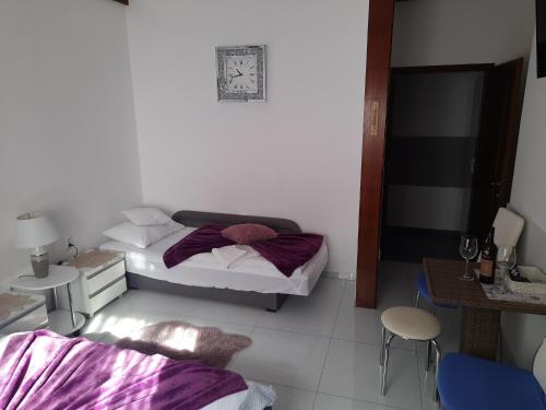 Apartments Anagora III