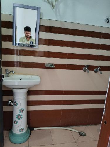 Un baño de mayur homestay
