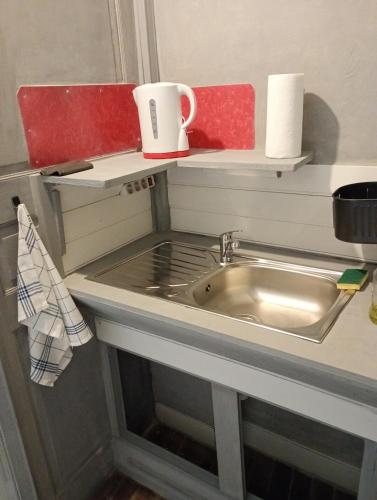 Photo de la galerie de l'établissement Acacia - Studio Center Thiers - Free Parking - Self-check-in, à Thiers