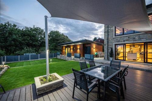 Κήπος έξω από το The Luxury Shed