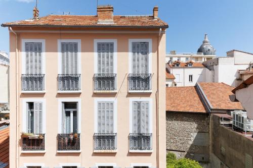 Renoveted studio - Central - AC