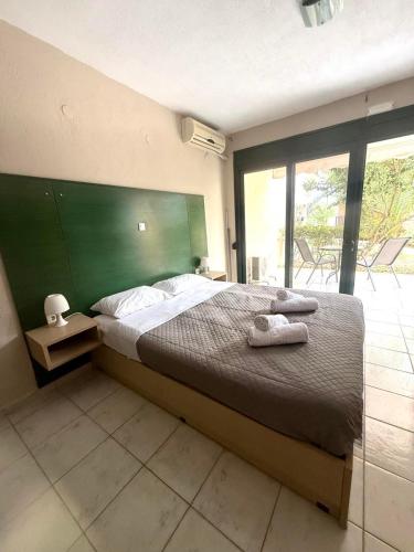 Alexandra Sunshine Apartments