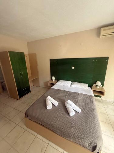 Alexandra Sunshine Apartments