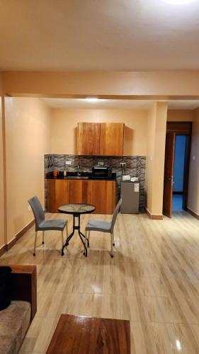 Hidey Penthouse with Scenic Lounge