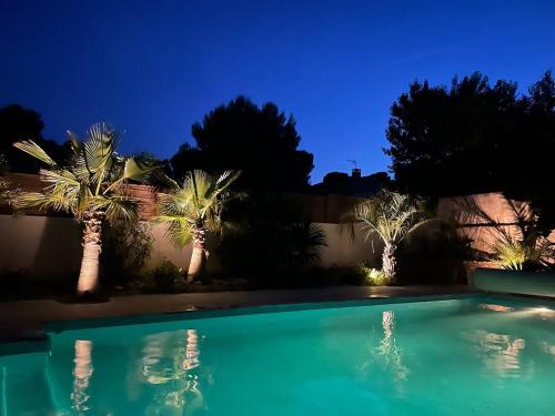 Bazén v ubytování Provencal villa with pool and large terrace nebo v jeho okolí