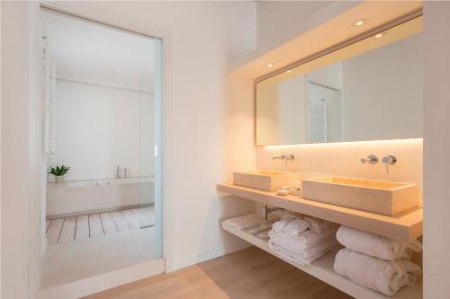 Un baño de Convent de la Missio - Grand Luxury Boutique hotel, Adults Only