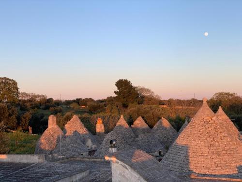 a view of the roofs of an old building at La Specchia - Dimore in natura in Cisternino