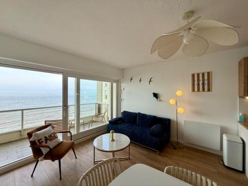 Χώρος καθιστικού στο FRONT DE MER super appart 2 chambres tout équipé