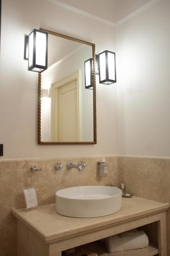 Koupelna v ubytování Masseria Don Luigi-Luxury Farmhouse