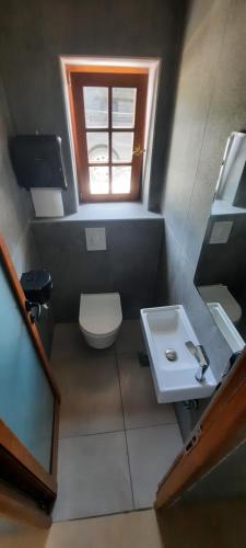 Ein Badezimmer in der Unterkunft Macedonium Luxury Villa with big pool & Fireplace