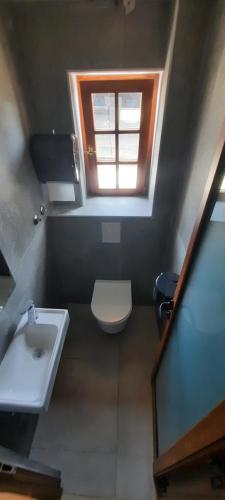 Ein Badezimmer in der Unterkunft Macedonium Luxury Villa with big pool & Fireplace