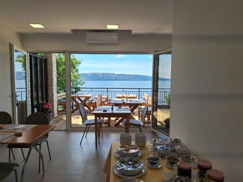 SUZANA Beautiful balcony sea view 1