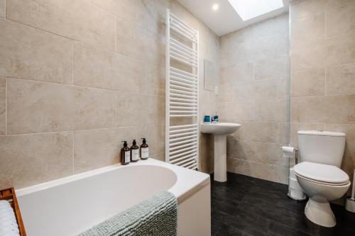 Modern Hove Home close to Brighton Beach with FREE PARKING photo 22
