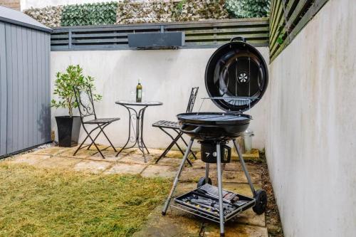 Modern Hove Home close to Brighton Beach with FREE PARKING photo 15