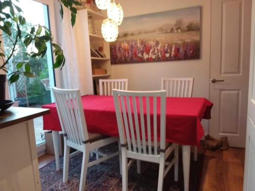 Χώρος καθιστικού στο Samsara Home