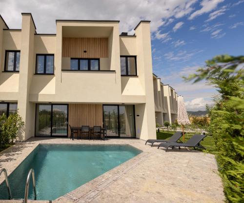Πισίνα στο ή κοντά στο Id-Real Villa