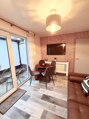 TV a/nebo společenská místnost v ubytování Seaside Apartment in Portrush