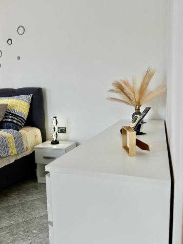 Sea ROOM 1- Small