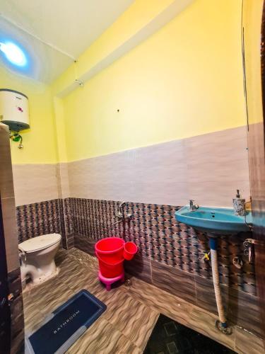 Ein Badezimmer in der Unterkunft The Rawscape hostel