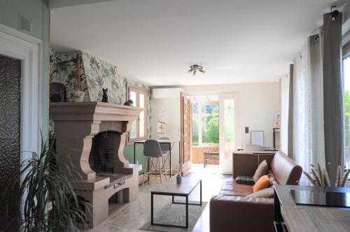 Maison avec accès indépendant, au centre-ville de Tournus