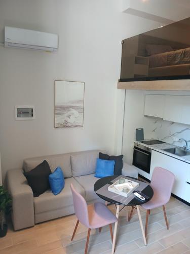 Albana's Duplex Golem