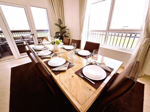 Meadows Living Ansam 4 - 3 Bedroom plus Maid room Apartment