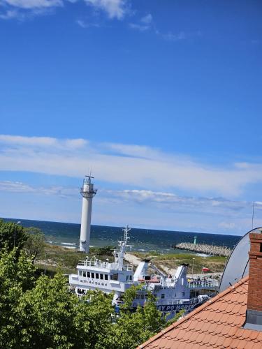 Rezydencja Kapitańska 14 przy porcie z widokiem na morze