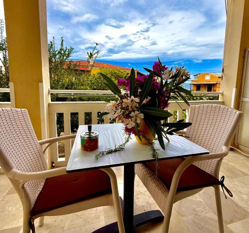 Μπαλκόνι ή βεράντα στο TRAVELLERS LEMONIAS APARTMENT Agios GORDIOS
