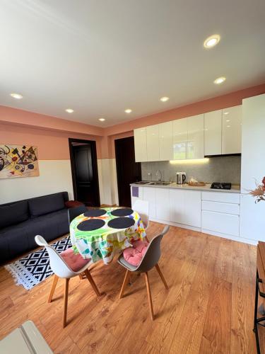 Kuchyň nebo kuchyňský kout v ubytování Devdaraki Apartments N 113