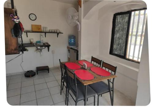 A kitchen or kitchenette at Otho mich