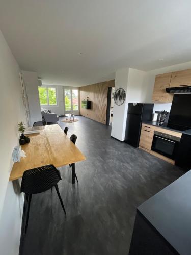 Vue sur les montagnes au frais