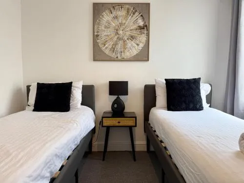 City Centre Embankment Apartments Superb Location photo 24